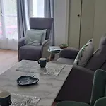 Joli Sophie Renove Coin Nuit Cosy Deco Soignee Wifi Balcon Parking 50m Des Cures Libre 14 Juin Au 21 Aout Et Novembre Apartment Amelie-les-Bains-Palalda