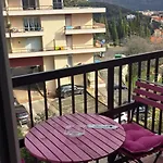 Joli Sophie Renove Coin Nuit Cosy Deco Soignee Wifi Balcon Parking 50m Des Cures Libre 14 Juin Au 21 Aout Et Novembre Daire