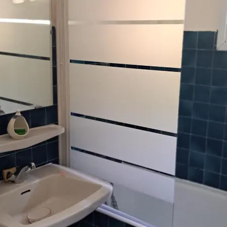 Apartment 50m Des Cures Sophie Renove Wifi Parking Balcon *