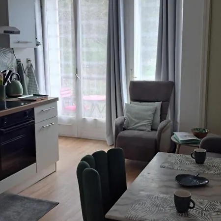 Agreable Et Frais Au Nord Joli Sophie Renove Wifi Parking Balcon * Amelie-les-Bains-Palalda